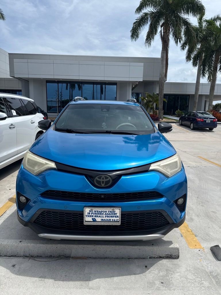 Used 2016 Toyota RAV4 SE w/ Advanced Technology Package FWD image 4