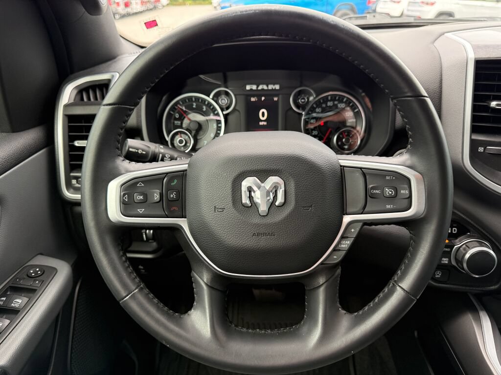 Used 2022 RAM 1500 Big Horn AWD/4WD image 14