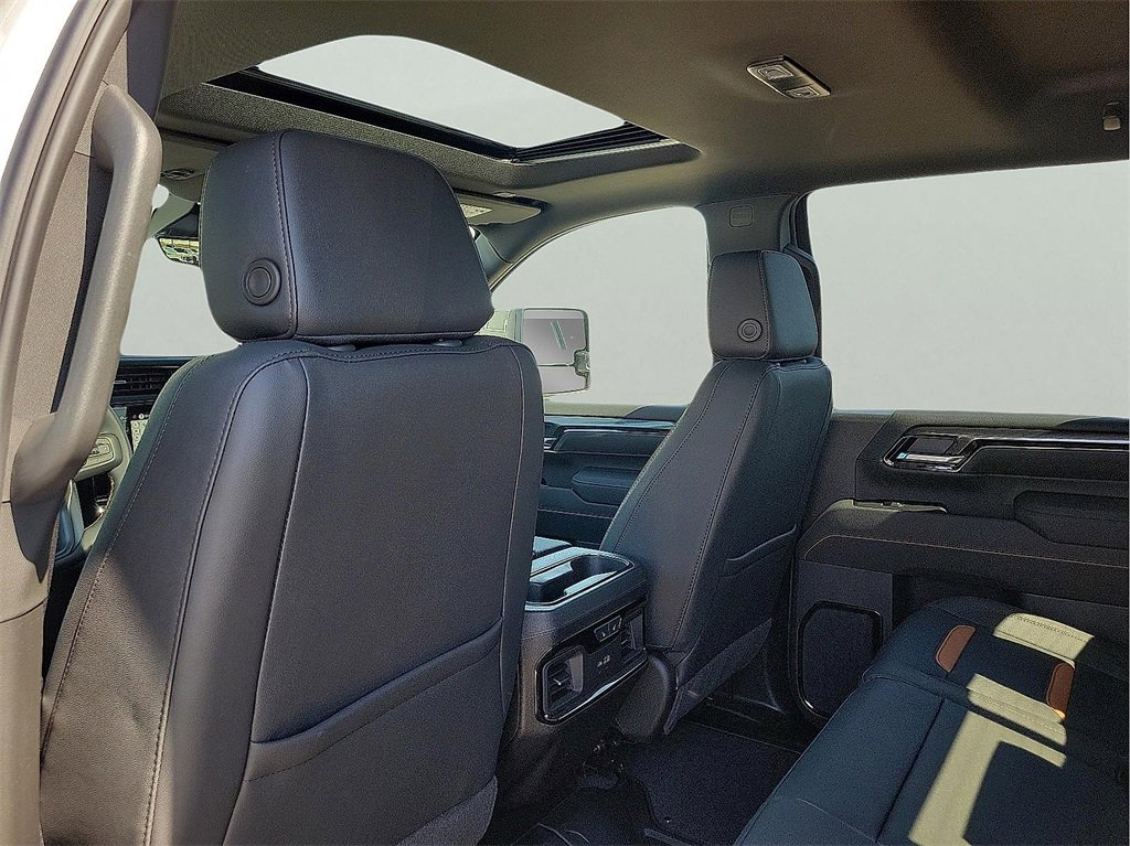New 2026 GMC Sierra 2500 AT4 w/ AT4 Premium Plus Package image 12