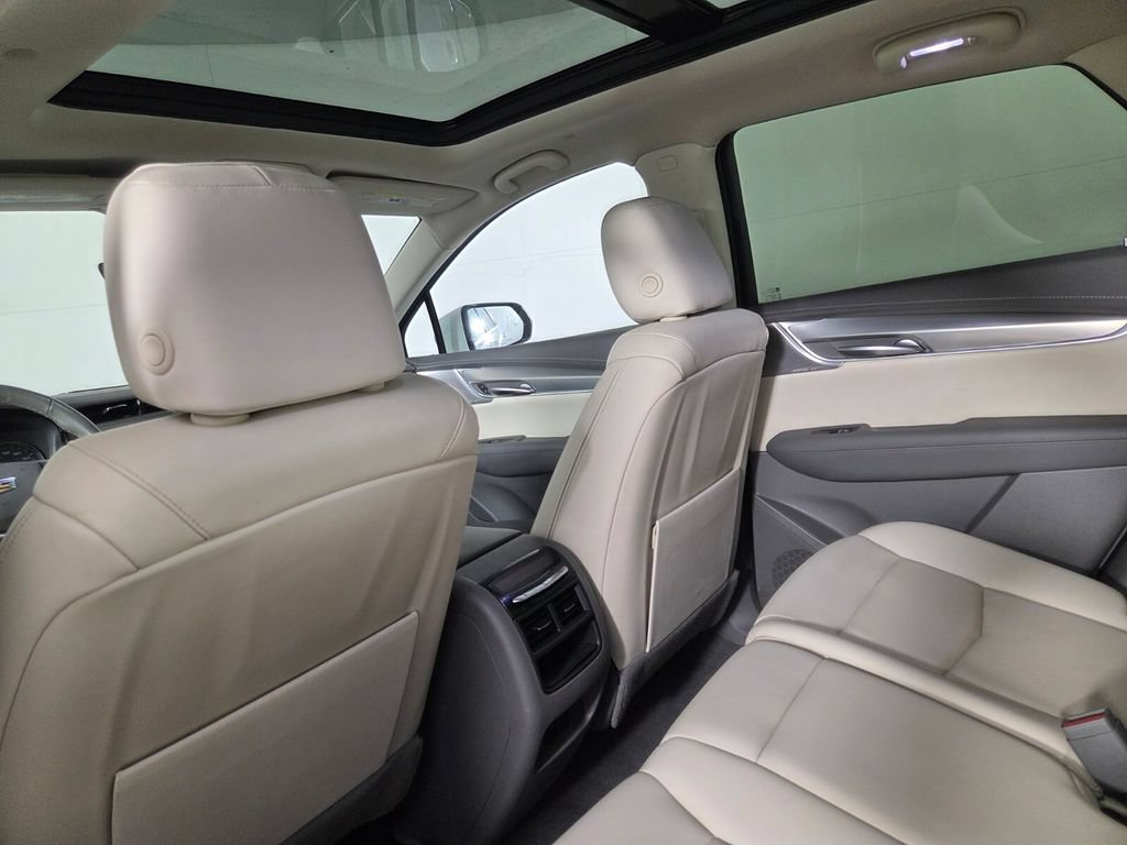 Used 2023 Cadillac XT5 Premium Luxury w/ Technology Package AWD/4WD image 25
