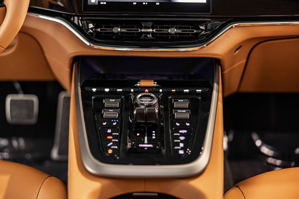 New 2026 Aston Martin DBX 707 AWD/4WD image 39