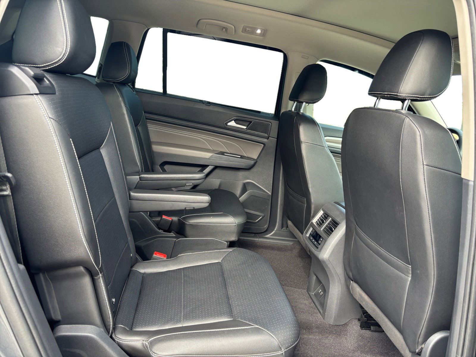 Used 2021 Volkswagen Atlas SEL w/ MDO Package (Bench Seat) image 13