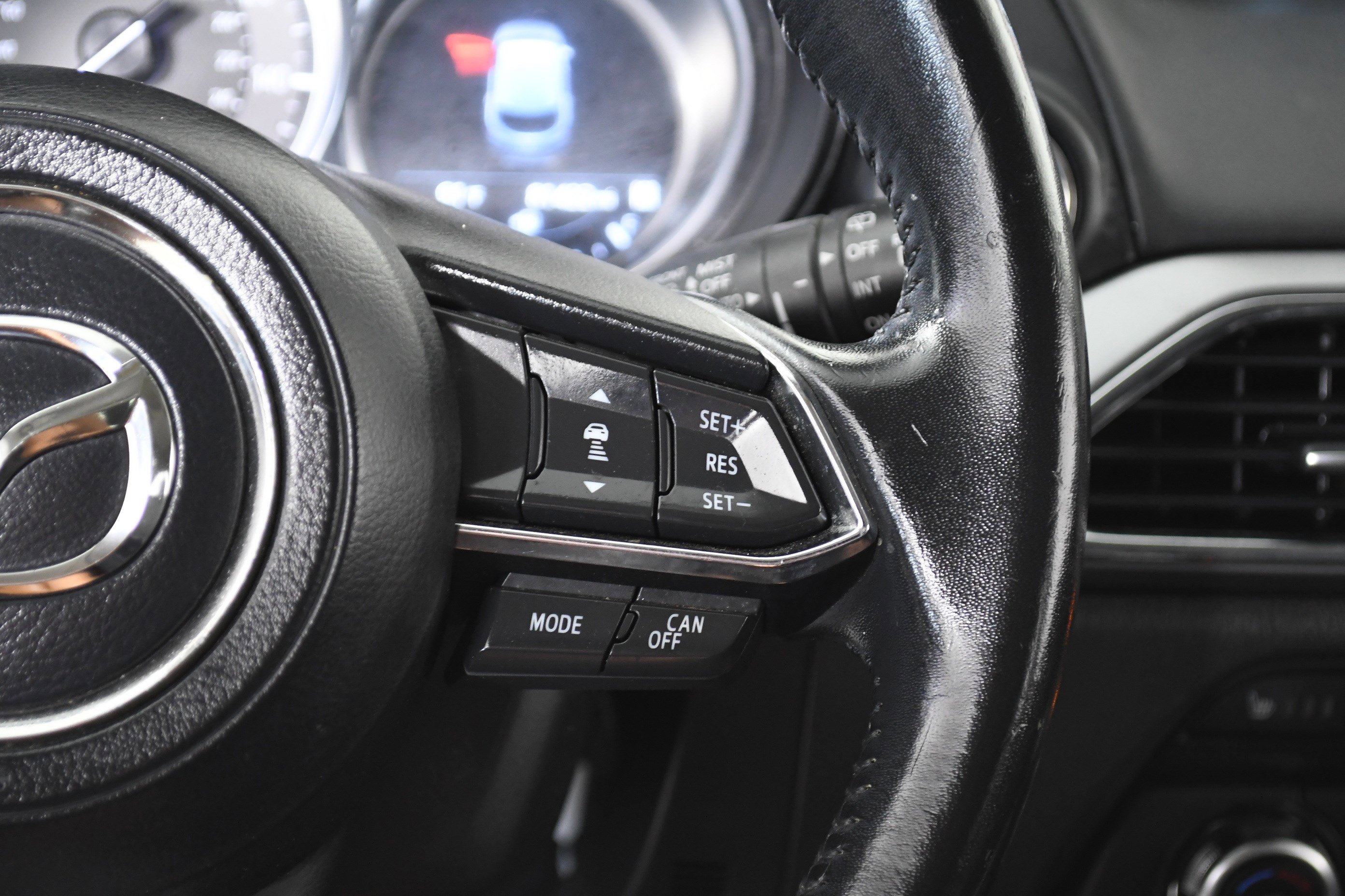 Used 2018 MAZDA CX-9 Touring image 13