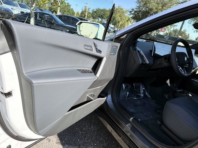 New 2026 BMW iX xDrive60 w/ M Sport Package image 18