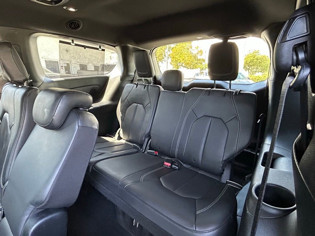 Used 2020 Chrysler Pacifica Touring-L Plus image 54