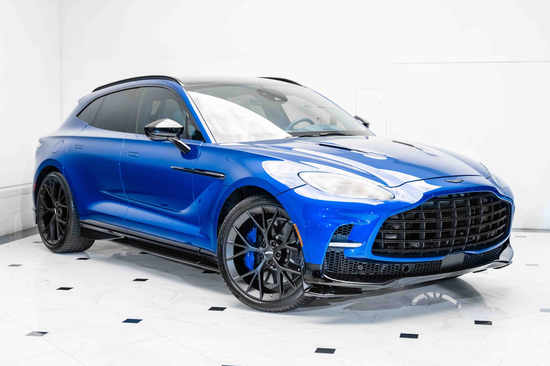 Used 2024 Aston Martin DBX 707 image 39