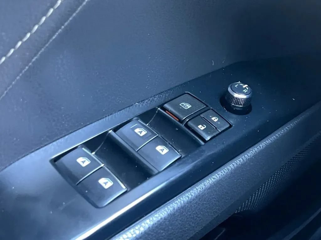 Used 2018 Toyota Camry XSE FWD image 47
