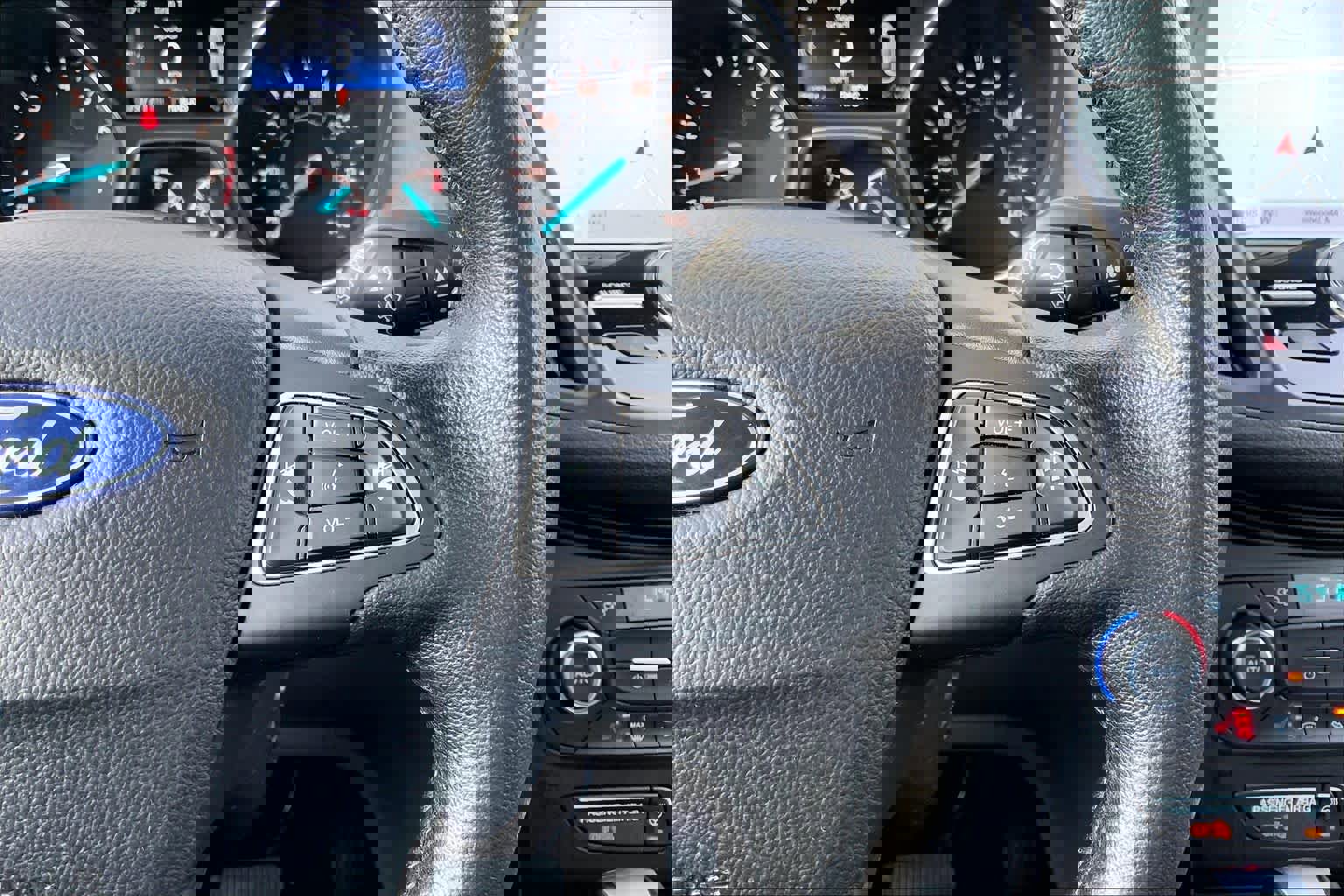 Used 2019 Ford Escape Titanium image 25