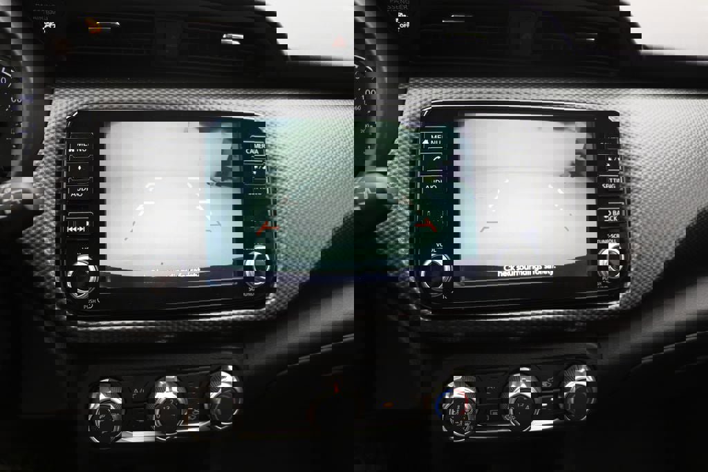 Used 2024 Nissan Kicks SV image 20