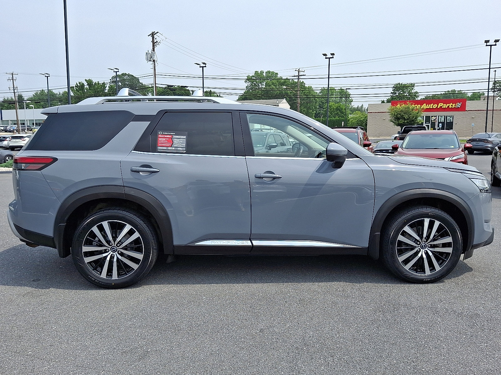 Certified 2023 Nissan Pathfinder Platinum w/ Black Appearance Package image 8