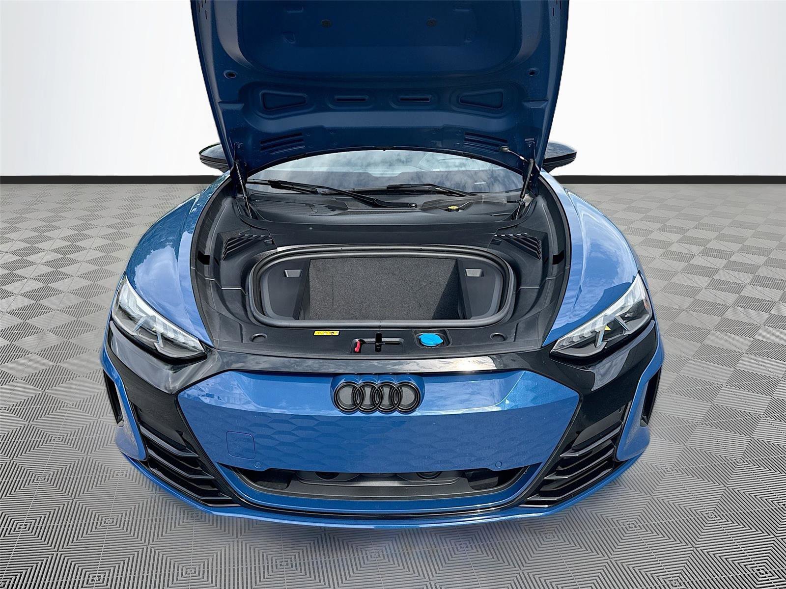 Used 2023 Audi e-tron GT Prestige w/ Prestige Package AWD/4WD image 31