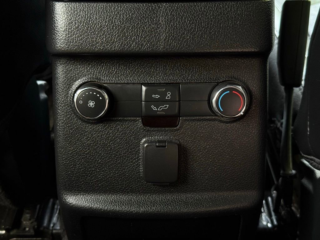 Used 2018 Ford Explorer XLT w/ Equipment Group 202A AWD/4WD image 53