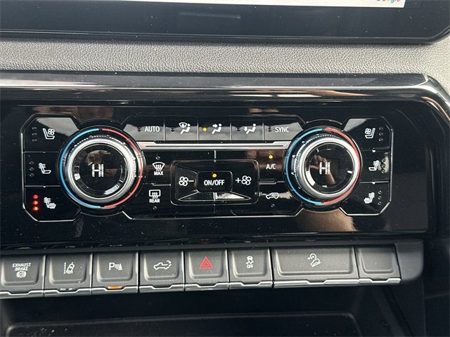 Used 2024 GMC Sierra 2500 AT4 w/ AT4 Premium Plus Package image 17