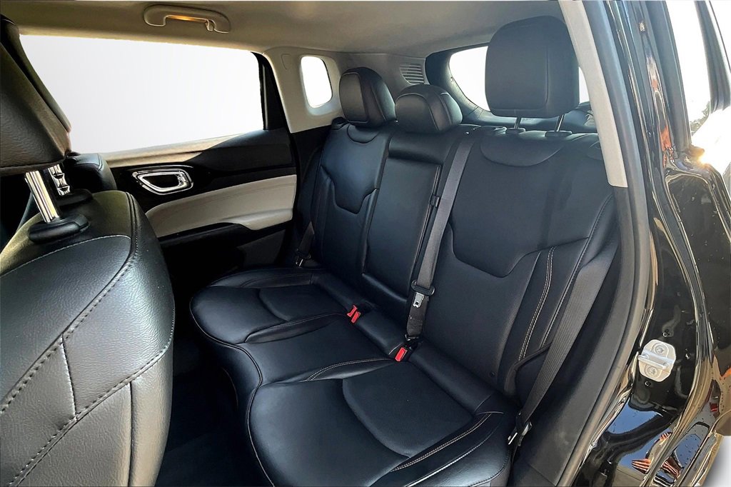 Used 2022 Jeep Compass Limited image 22