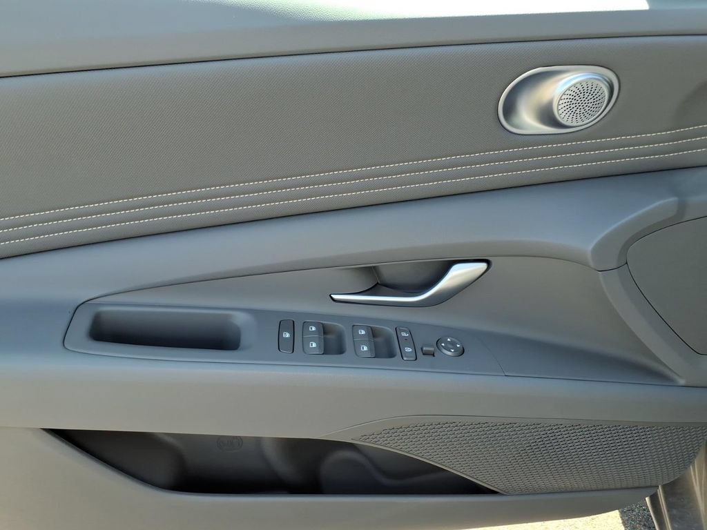 New 2026 Hyundai Elantra Sport FWD image 14