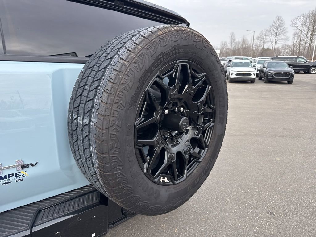 Used 2025 GMC Hummer EV 2X image 34