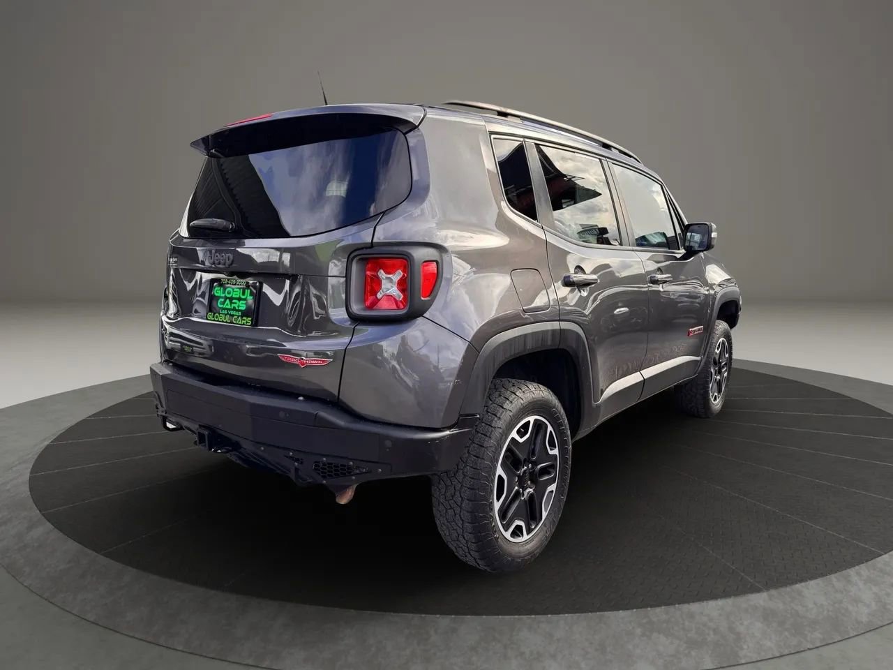 Used 2016 Jeep Renegade Trailhawk image 5