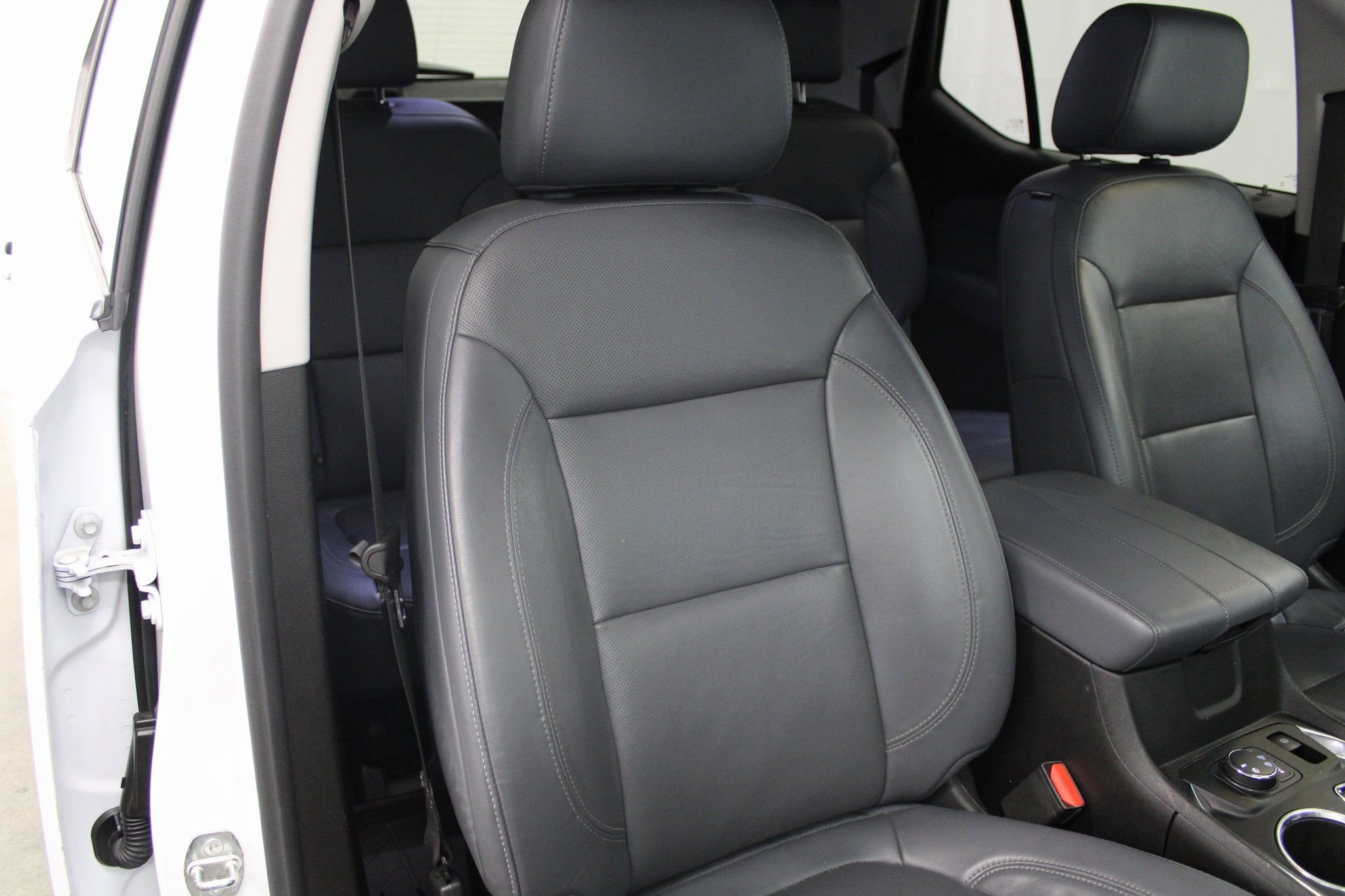 Used 2021 Chevrolet Traverse Premier w/ LPO, Floor Liner Package image 37