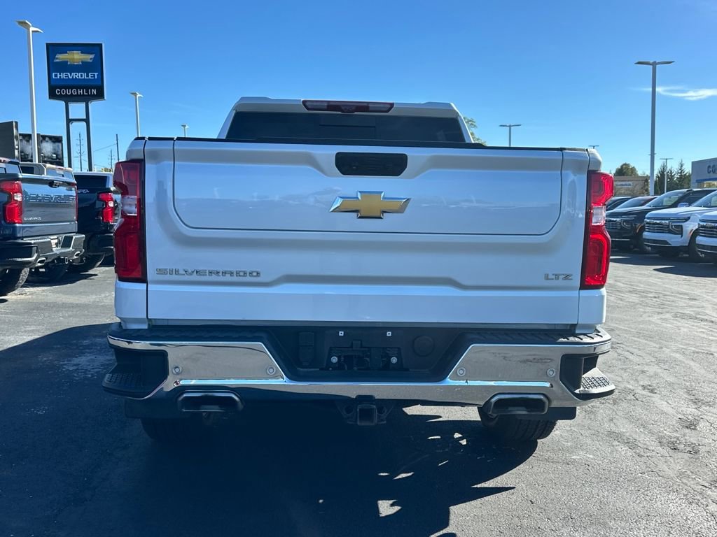 Used 2022 Chevrolet Silverado 1500 LTZ w/ Technology Package image 5