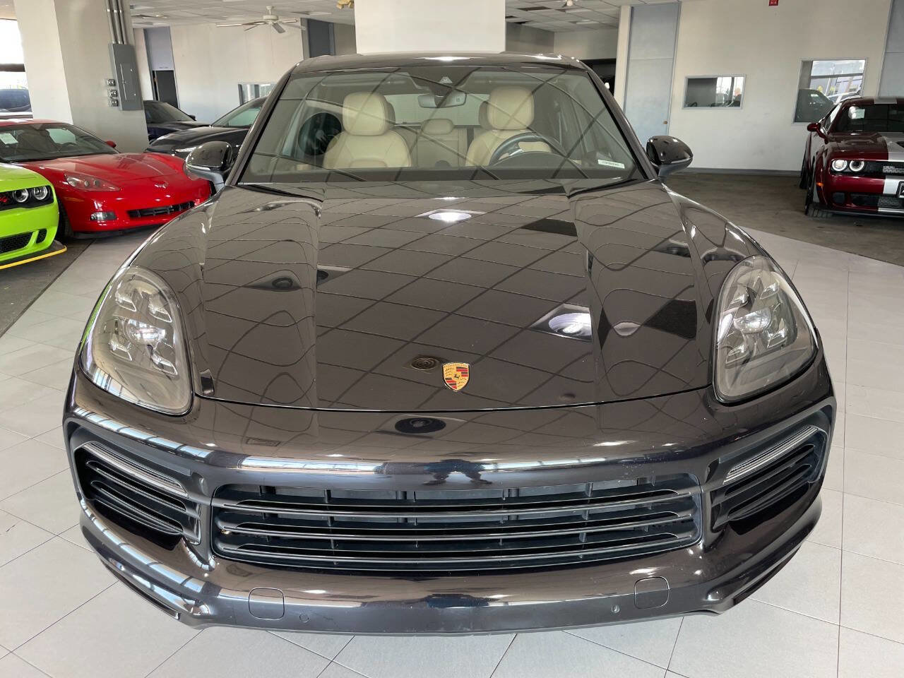 Used 2019 Porsche Cayenne image 2