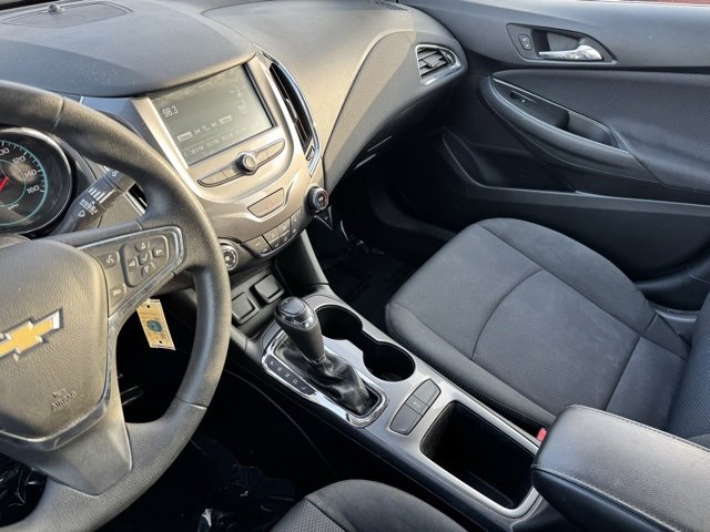 Used 2018 Chevrolet Cruze LT image 15