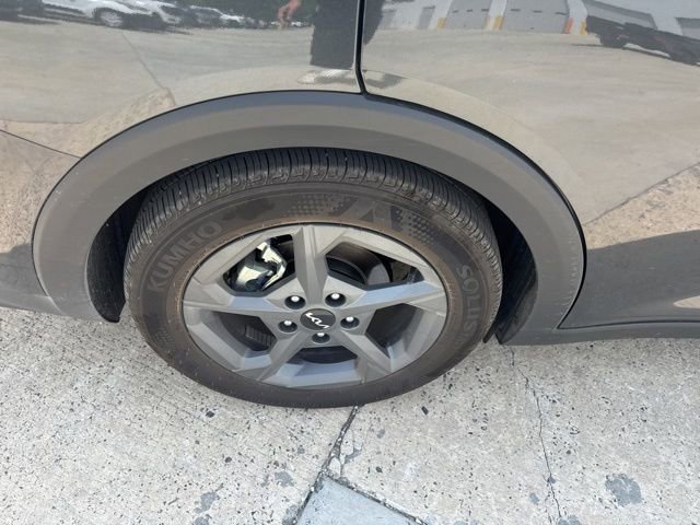Used 2025 Kia K4 LXS image 8