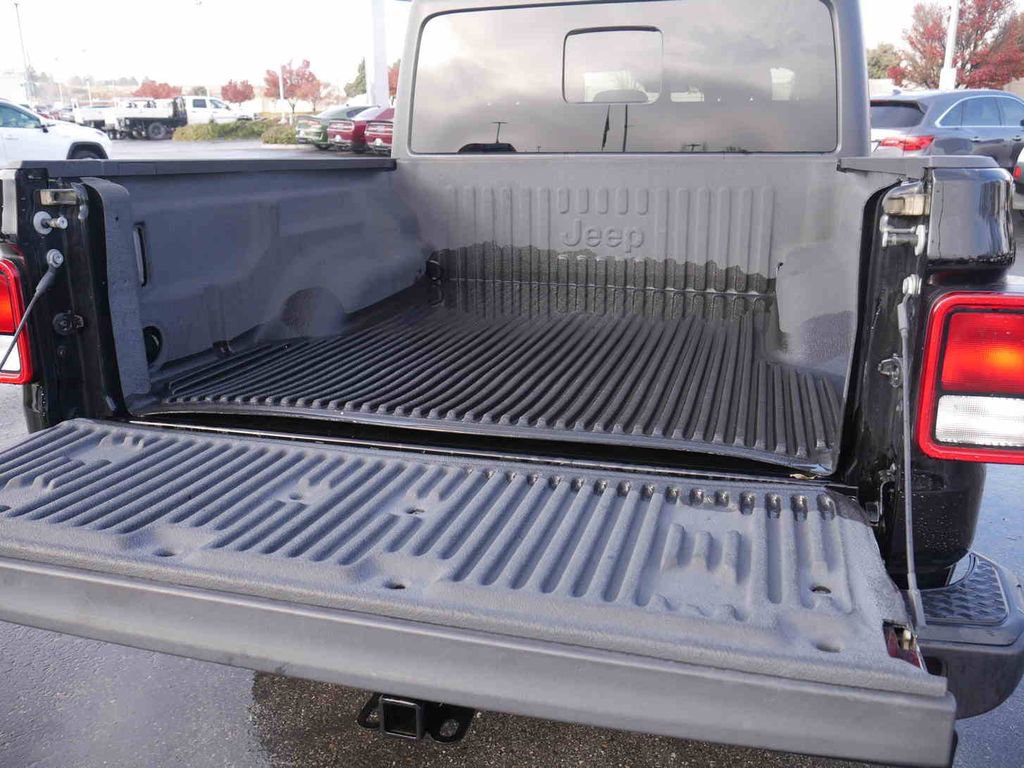 Certified 2021 Jeep Gladiator Sport image 10