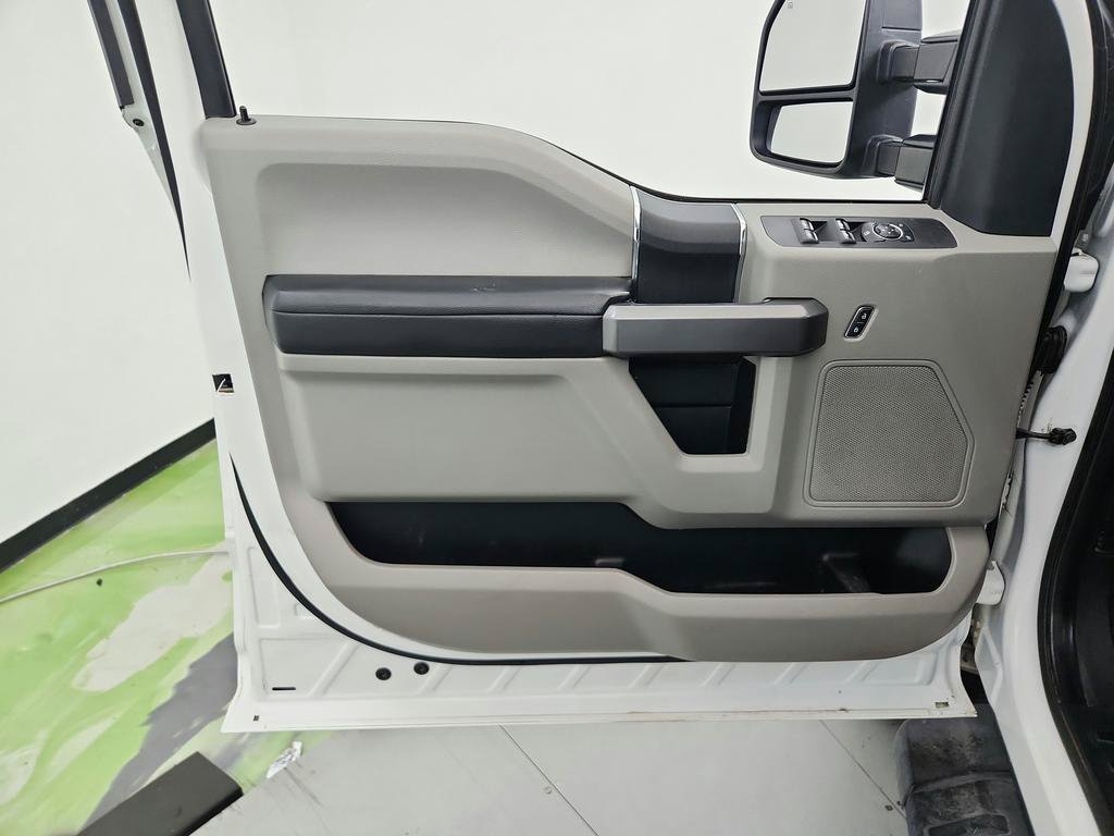 Used 2019 Ford F250 XLT w/ Snow Plow Prep Package AWD/4WD image 49