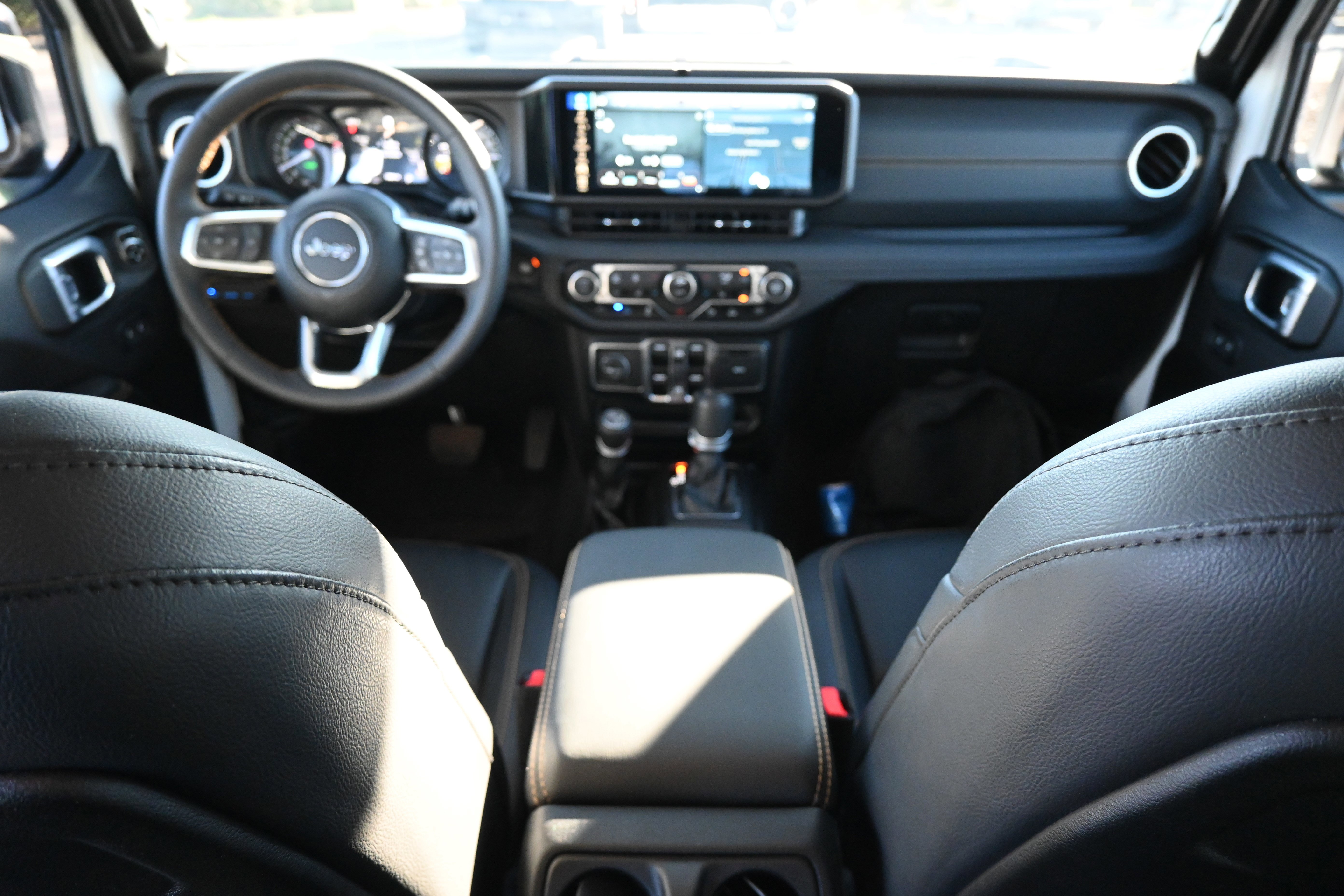 Used 2024 Jeep Wrangler Sahara w/ Technology Group image 3