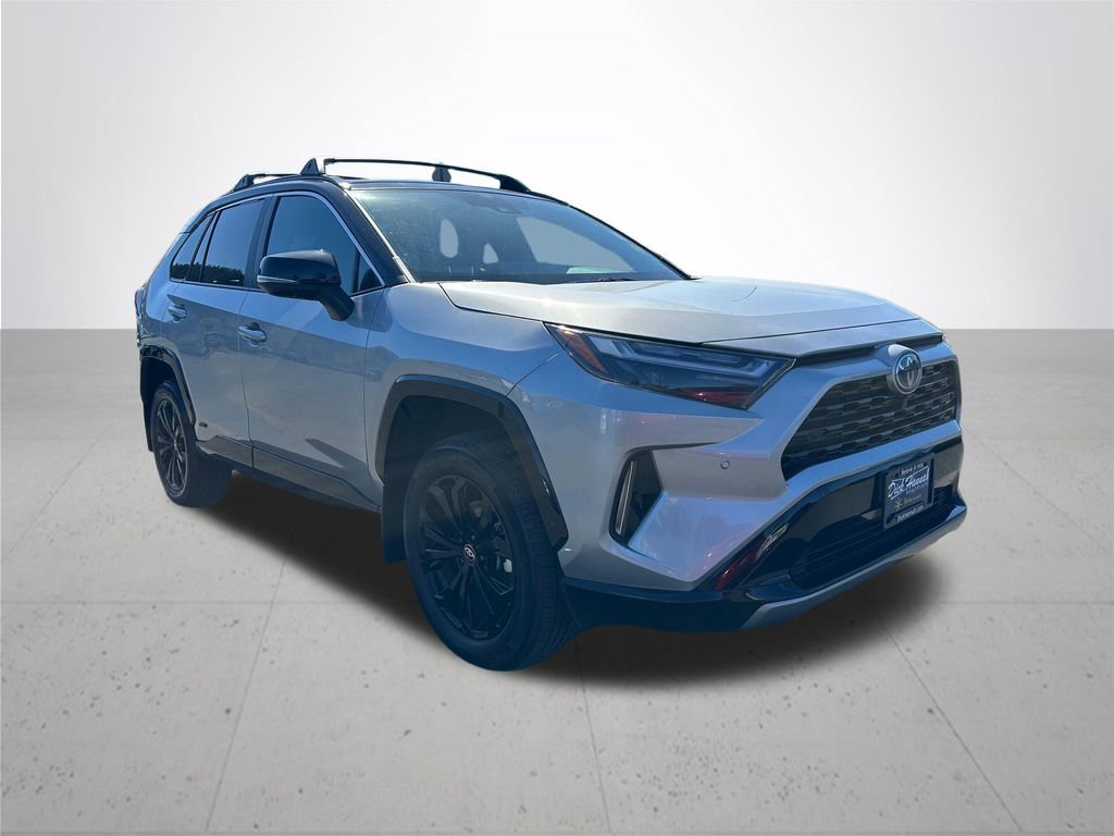 Used 2022 Toyota RAV4 XSE AWD/4WD image 5