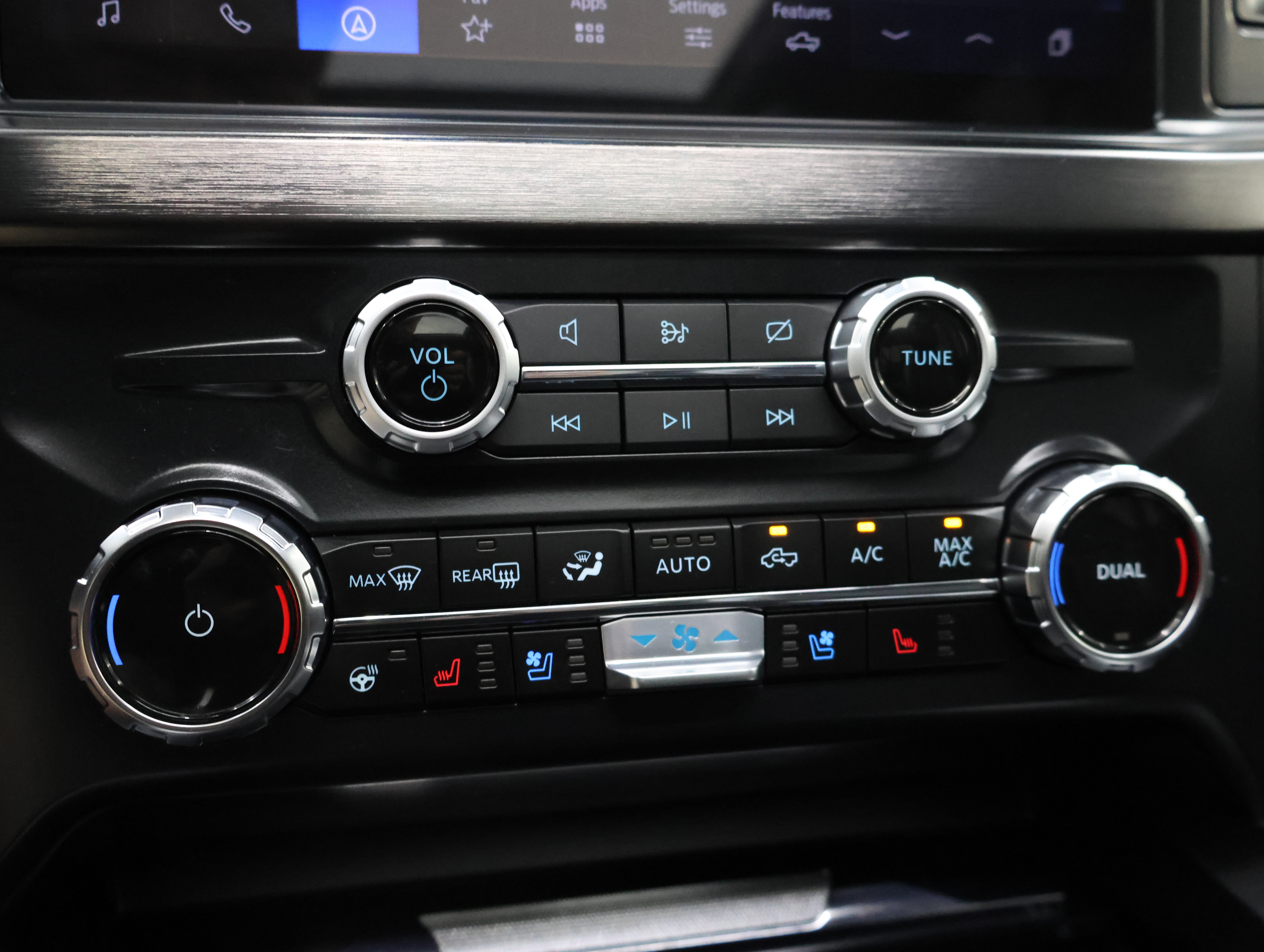 Used 2024 Ford F350 Lariat w/ Lariat Ultimate Package AWD/4WD image 55