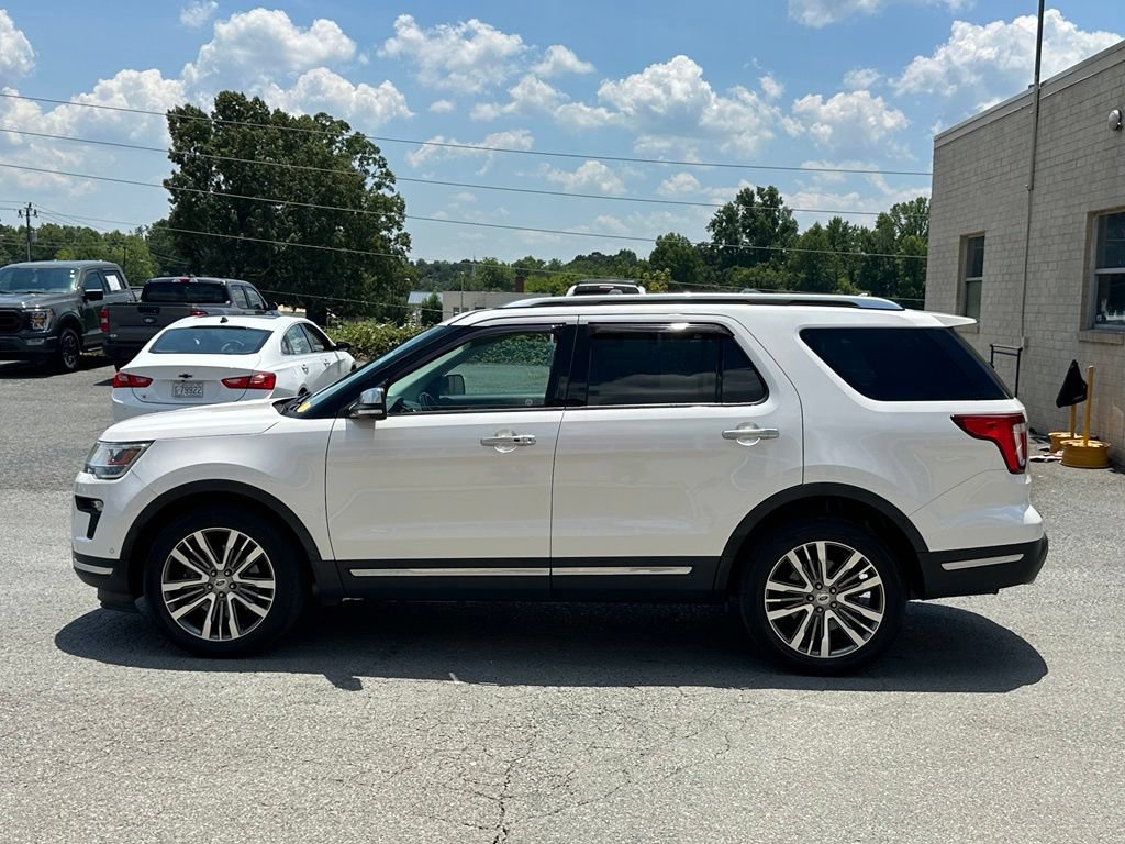 Used 2018 Ford Explorer Platinum AWD/4WD image 3