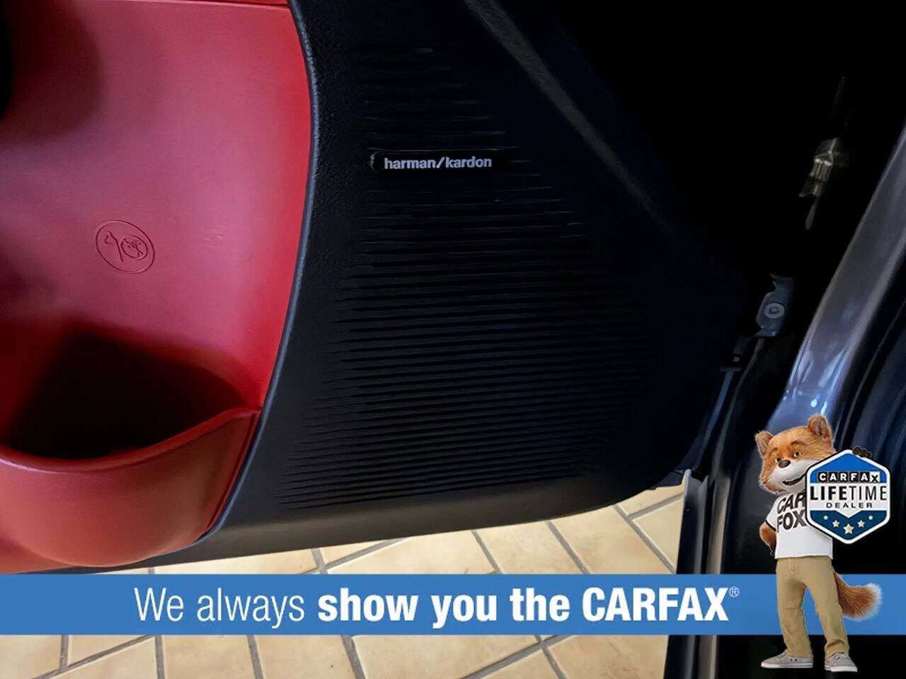 Used 2015 Dodge Challenger SRT Hellcat image 12