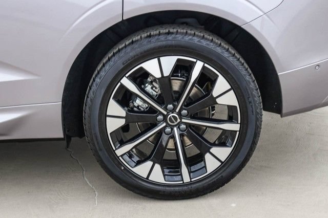 Used 2026 Volvo XC60 B5 Plus w/ Climate Package PRO AWD/4WD image 10