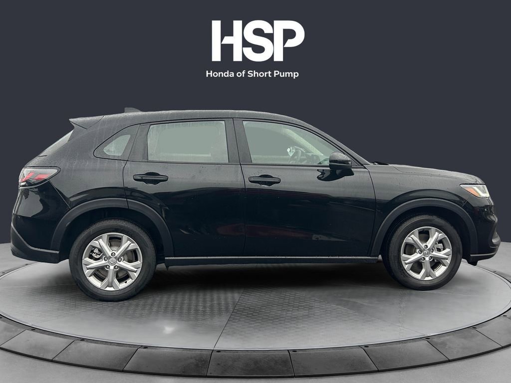 Used 2025 Honda HR-V LX image 6