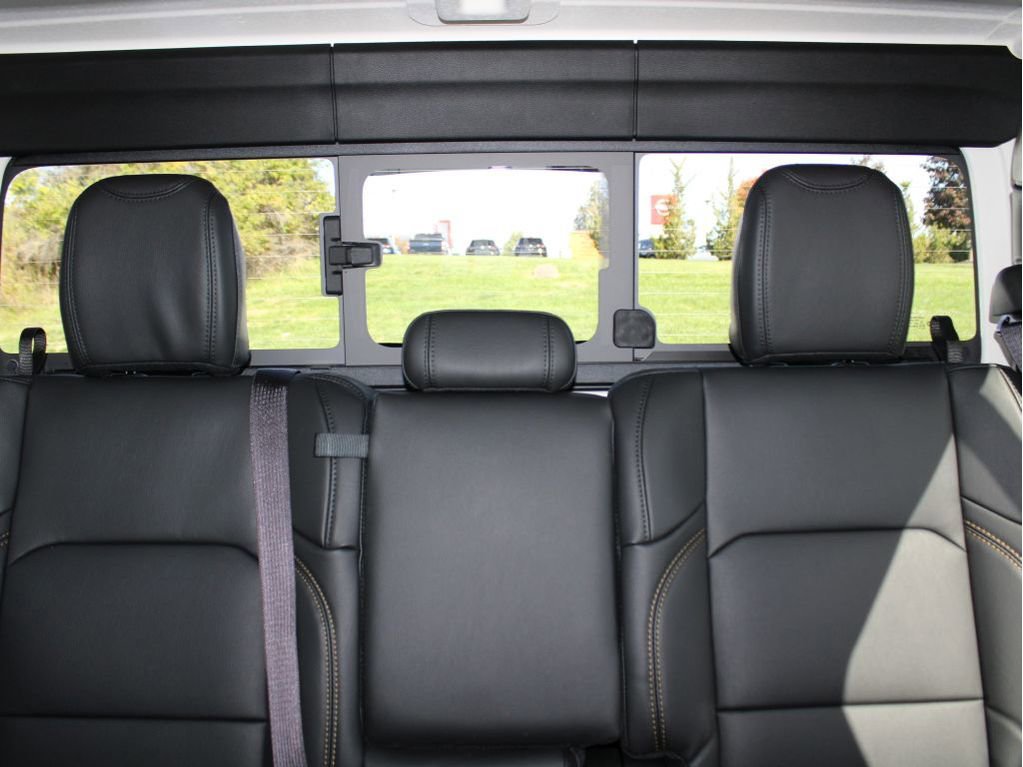 New 2025 Jeep Gladiator Sport image 22