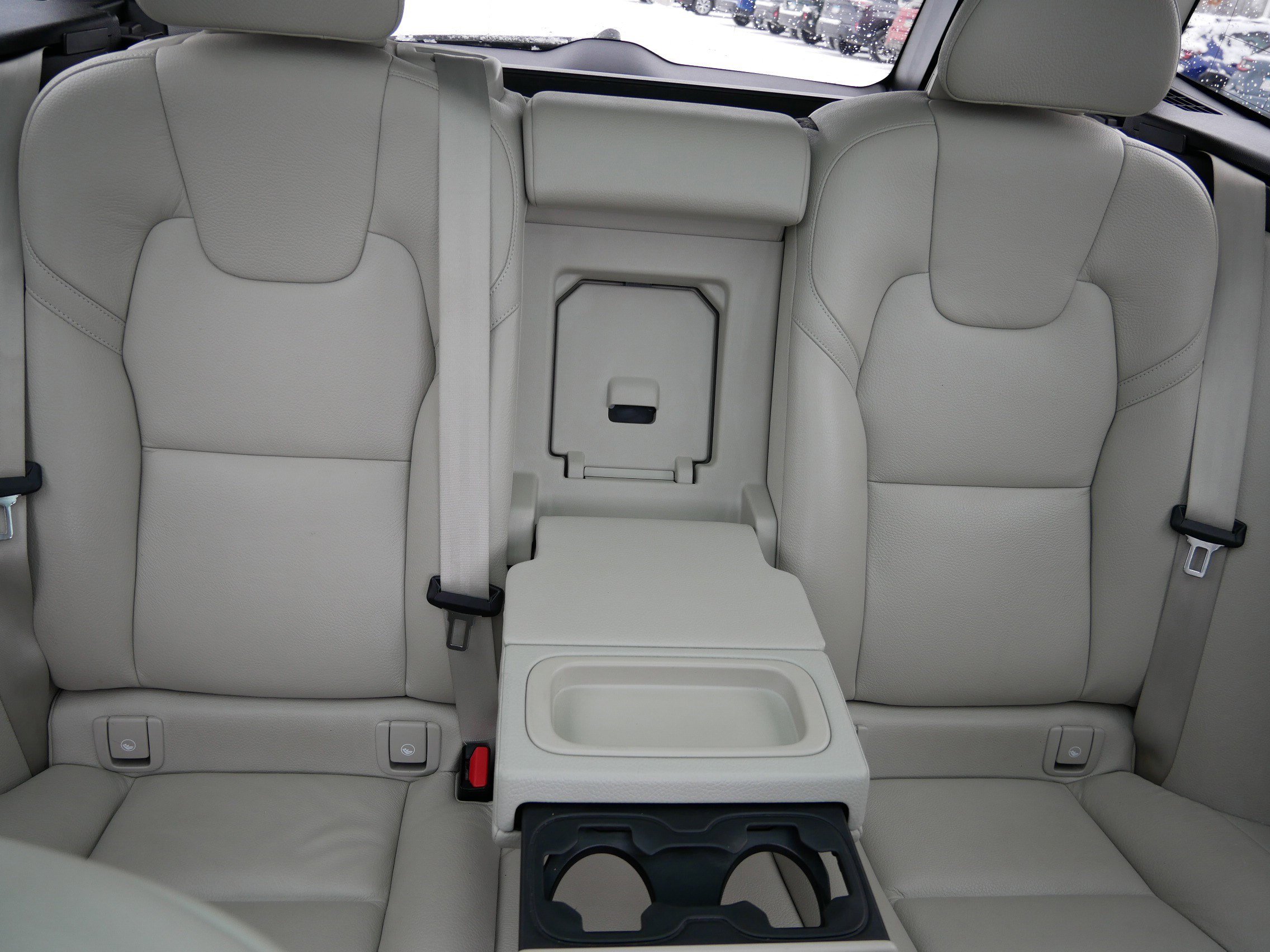 Used 2018 Volvo XC60 T5 Inscription image 13