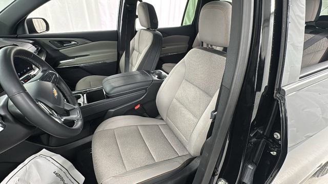 Used 2025 Chevrolet Traverse LT image 10