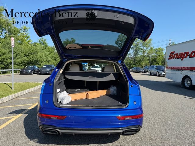 Used 2023 Audi Q5 e Prestige AWD/4WD image 10
