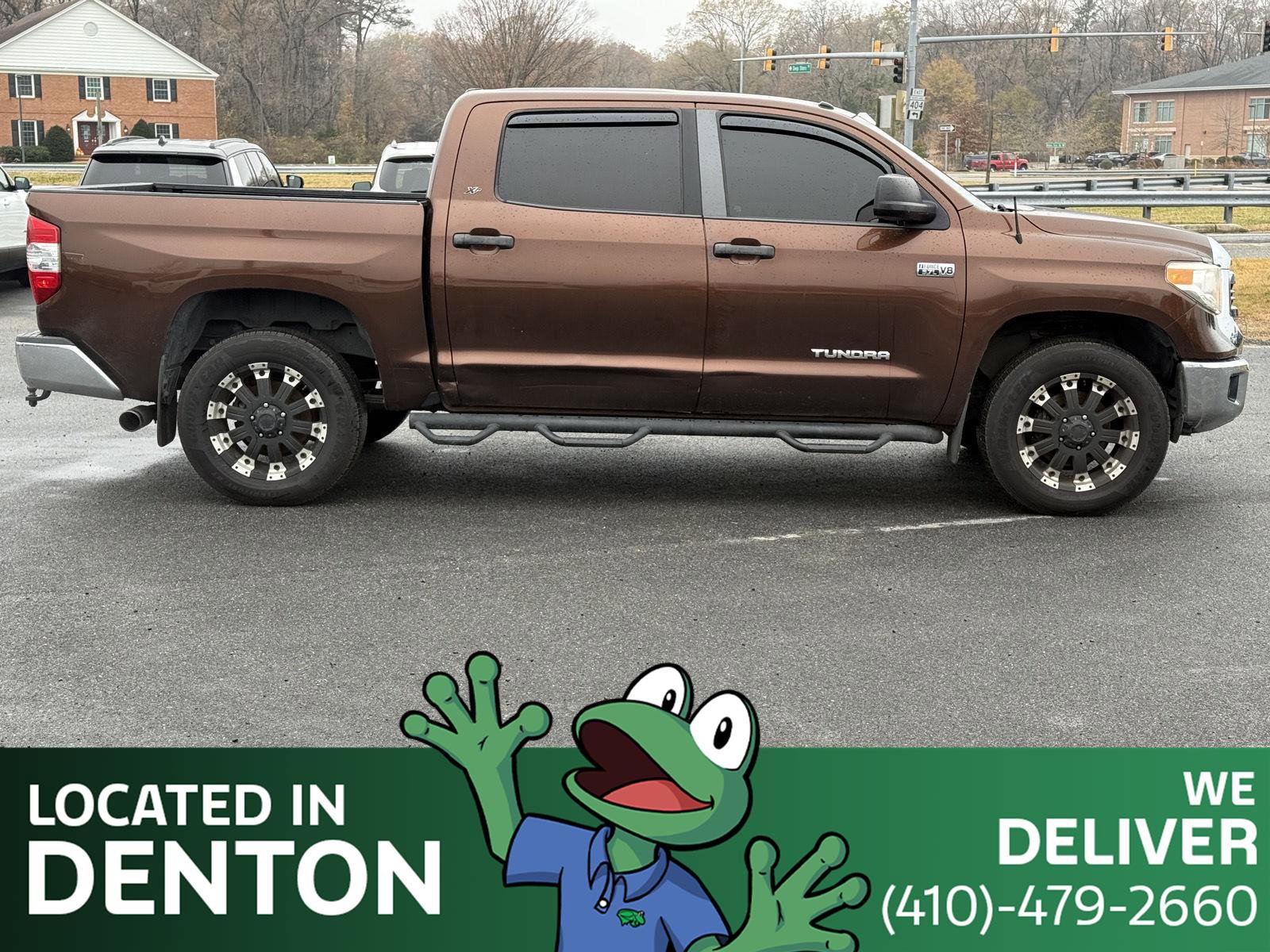 Used 2017 Toyota Tundra SR5 w/ SR5 Upgrade Package image 4