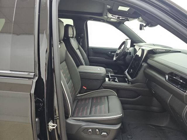 New 2026 GMC Yukon AT4 Ultimate w/ LPO, Floor Liner Package AWD/4WD image 25