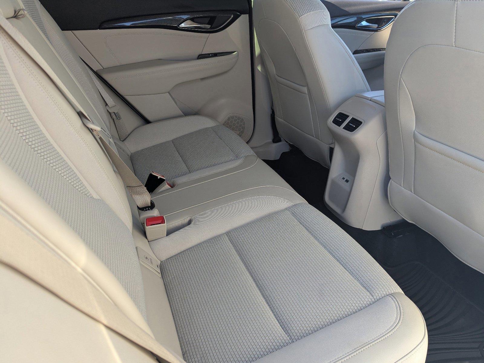 Used 2023 Buick Envision Preferred image 14