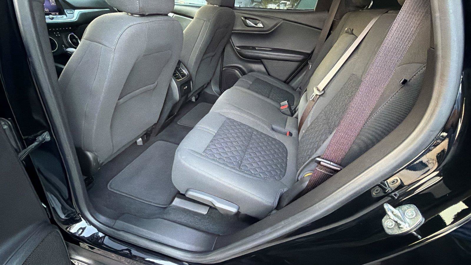 Used 2021 Chevrolet Blazer LT FWD image 23