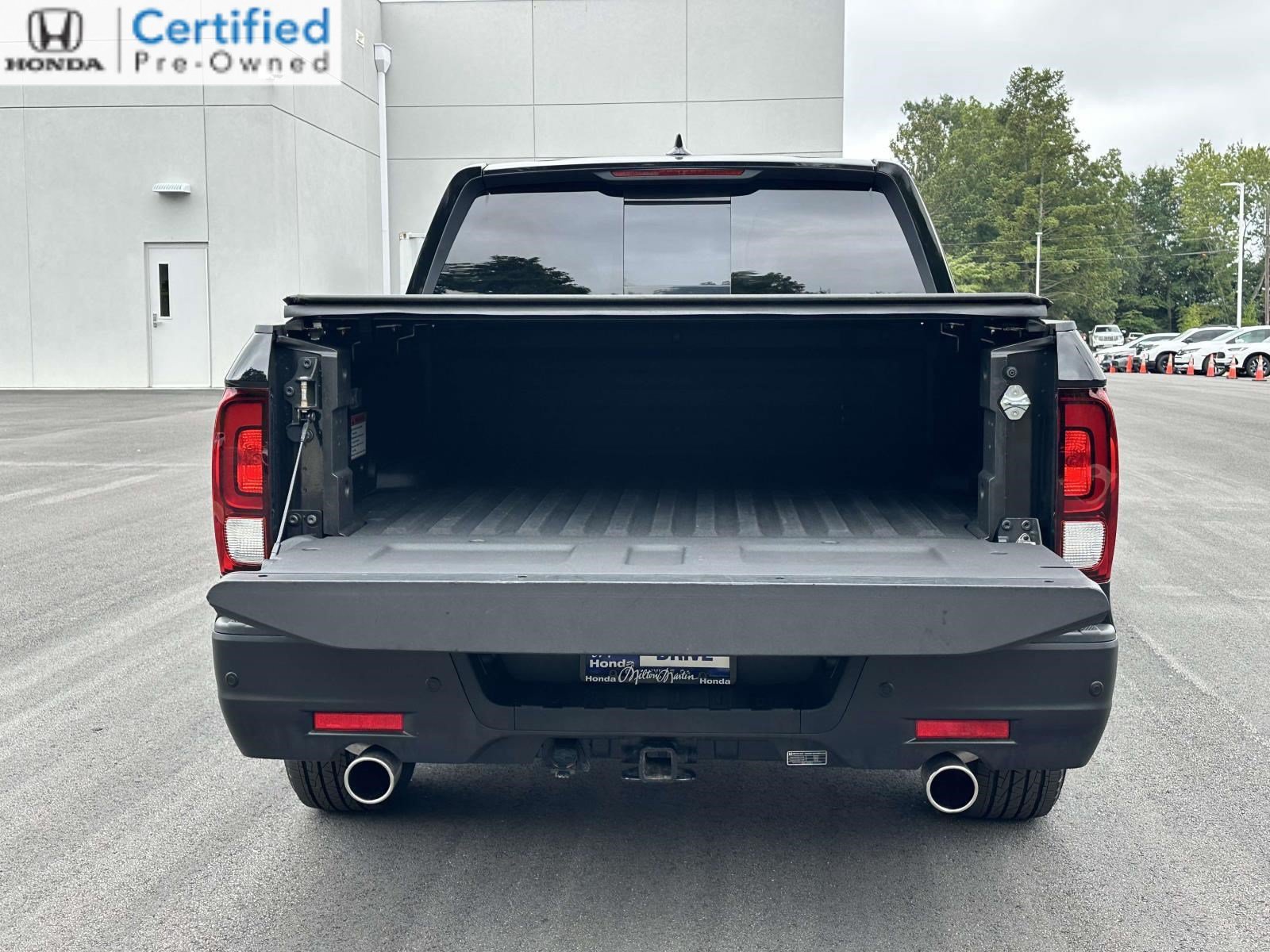 Certified 2025 Honda Ridgeline Black Edition image 8