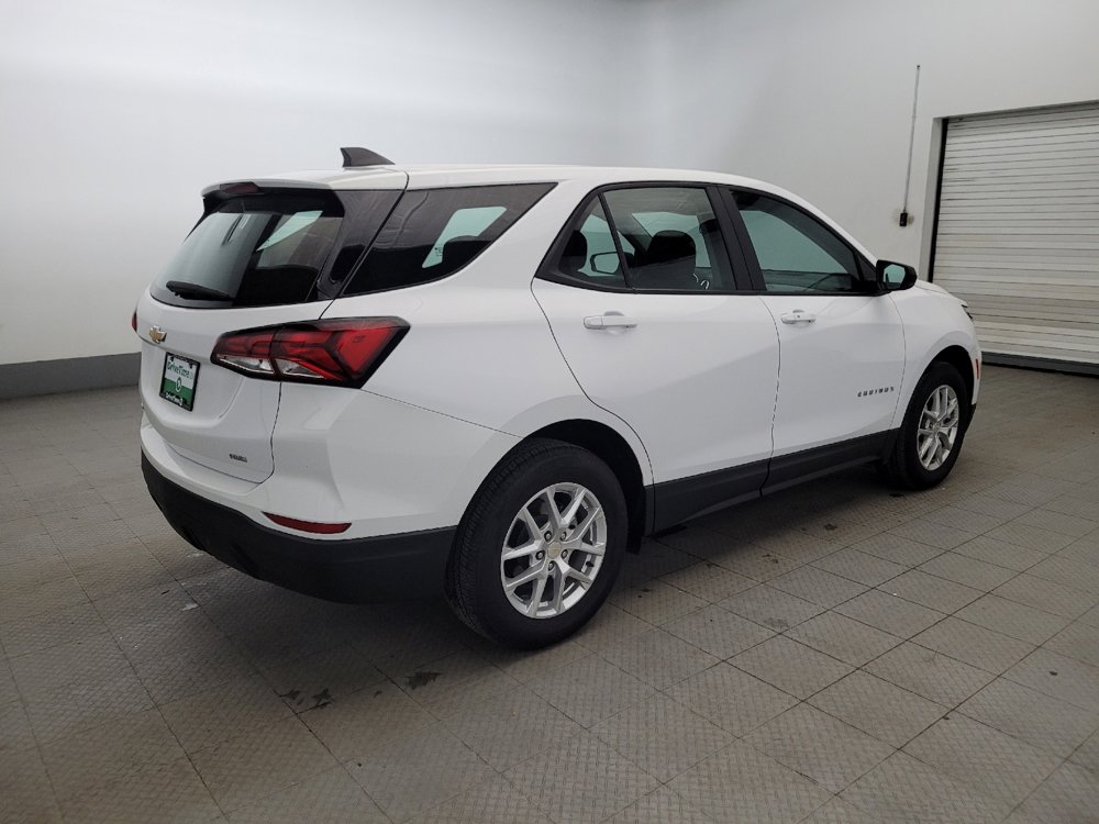 Used 2024 Chevrolet Equinox LS image 10