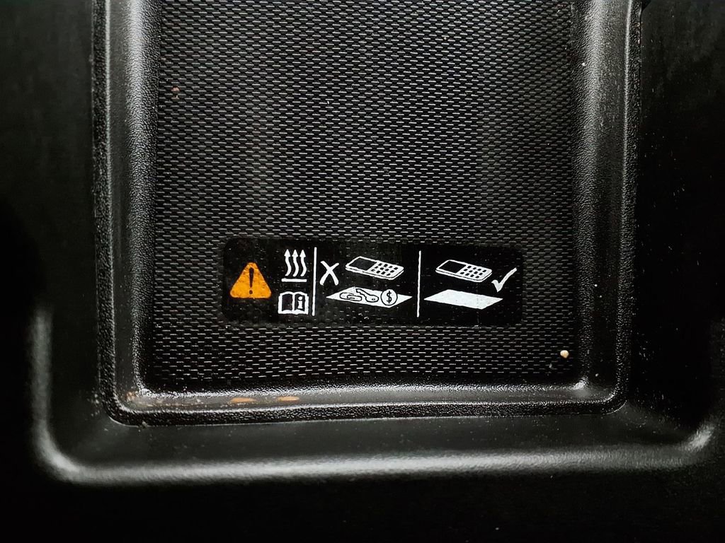 Used 2024 GMC Sierra 1500 AT4 w/ Technology Package image 25