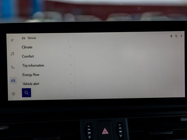 Used 2025 Lexus ES 300h w/ Premium Package image 47