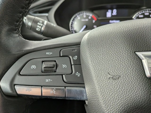 Used 2021 Cadillac XT4 Premium Luxury w/ Cold Weather Package image 9