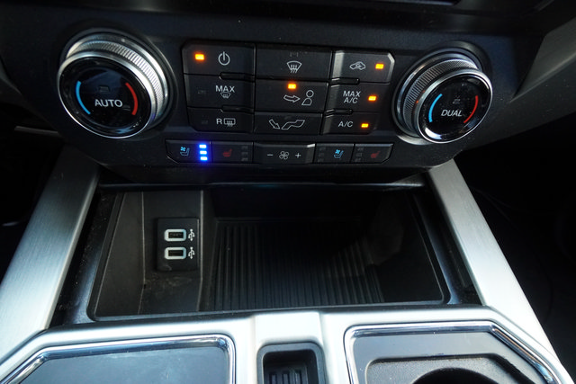 Used 2018 Ford F150 Platinum w/ Equipment Group 701A Luxury AWD/4WD image 26