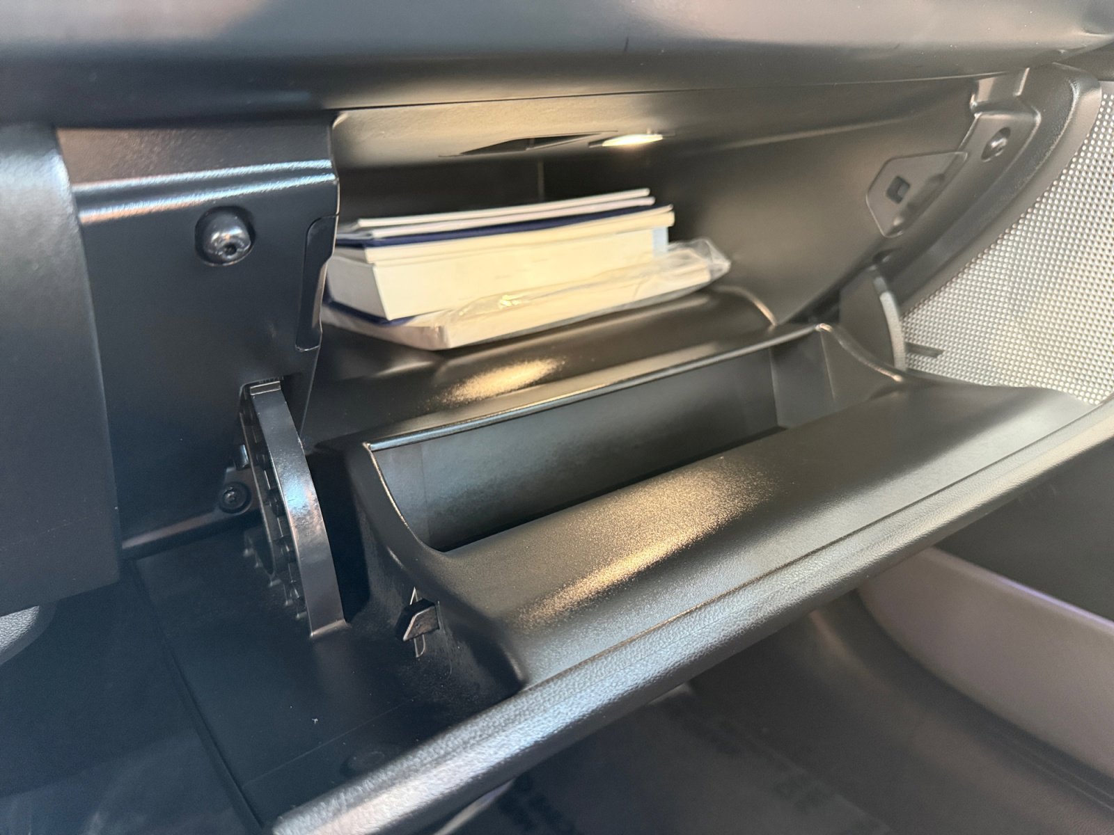 Used 2024 Hyundai Ioniq 6 Limited image 22